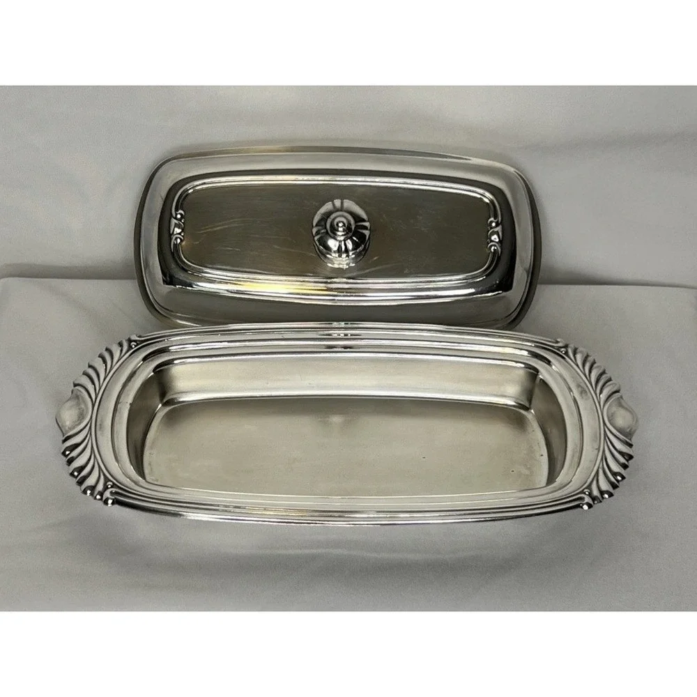 Oneida Ltd Silver Plated Butter Dish Scalloped‎ Shell Handles Domed Lid Vintage